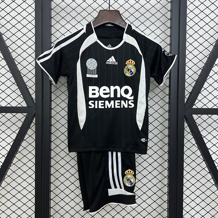 Real Madrid 06-07 | Kids | Away