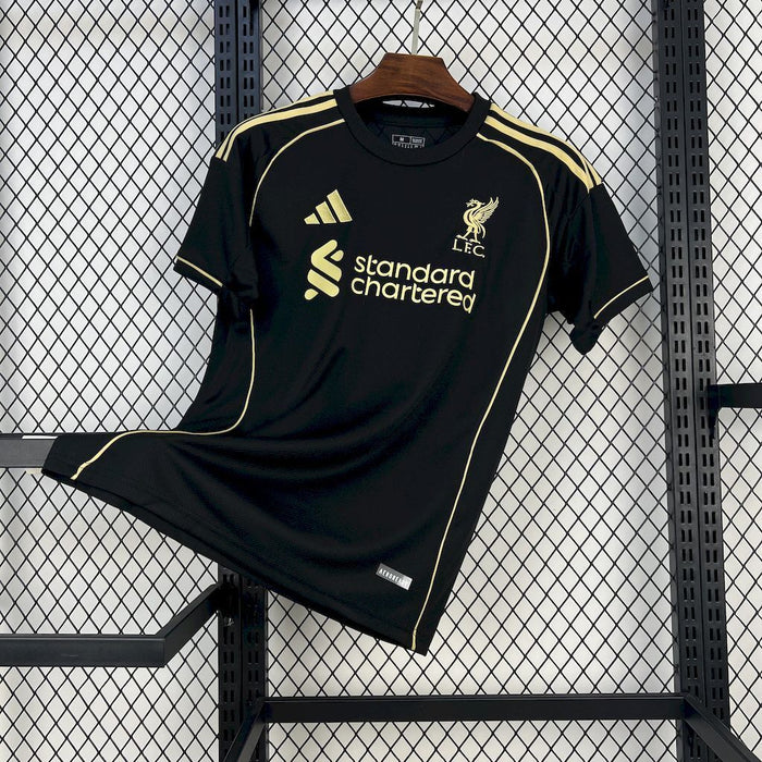 Liverpool 25-26 | Black & Gold Edition